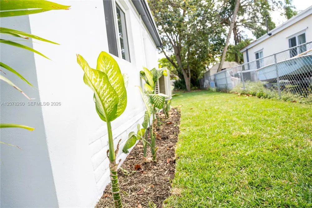 1640 NE 172nd St North Miami Beach, FL 33162