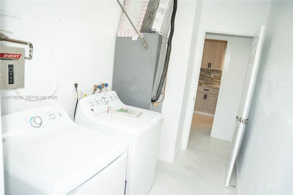 1640 NE 172nd St North Miami Beach, FL 33162