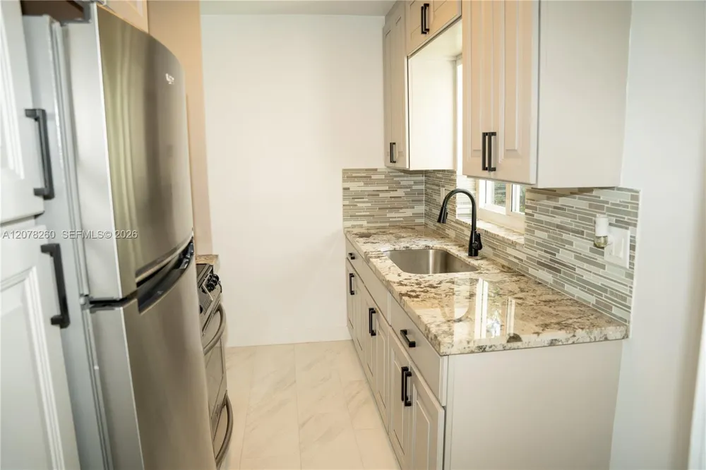 1640 NE 172nd St North Miami Beach, FL 33162