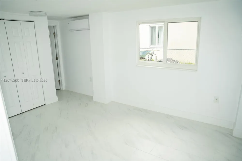 1640 NE 172nd St North Miami Beach, FL 33162