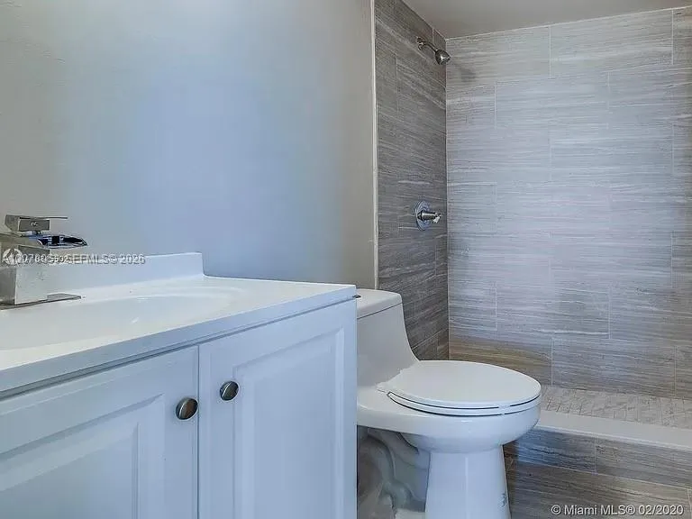 8240 SW 210th St #319 Cutler Bay, FL 33189