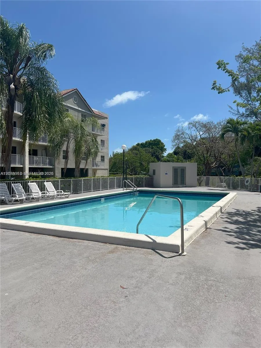8240 SW 210th St #319 Cutler Bay, FL 33189