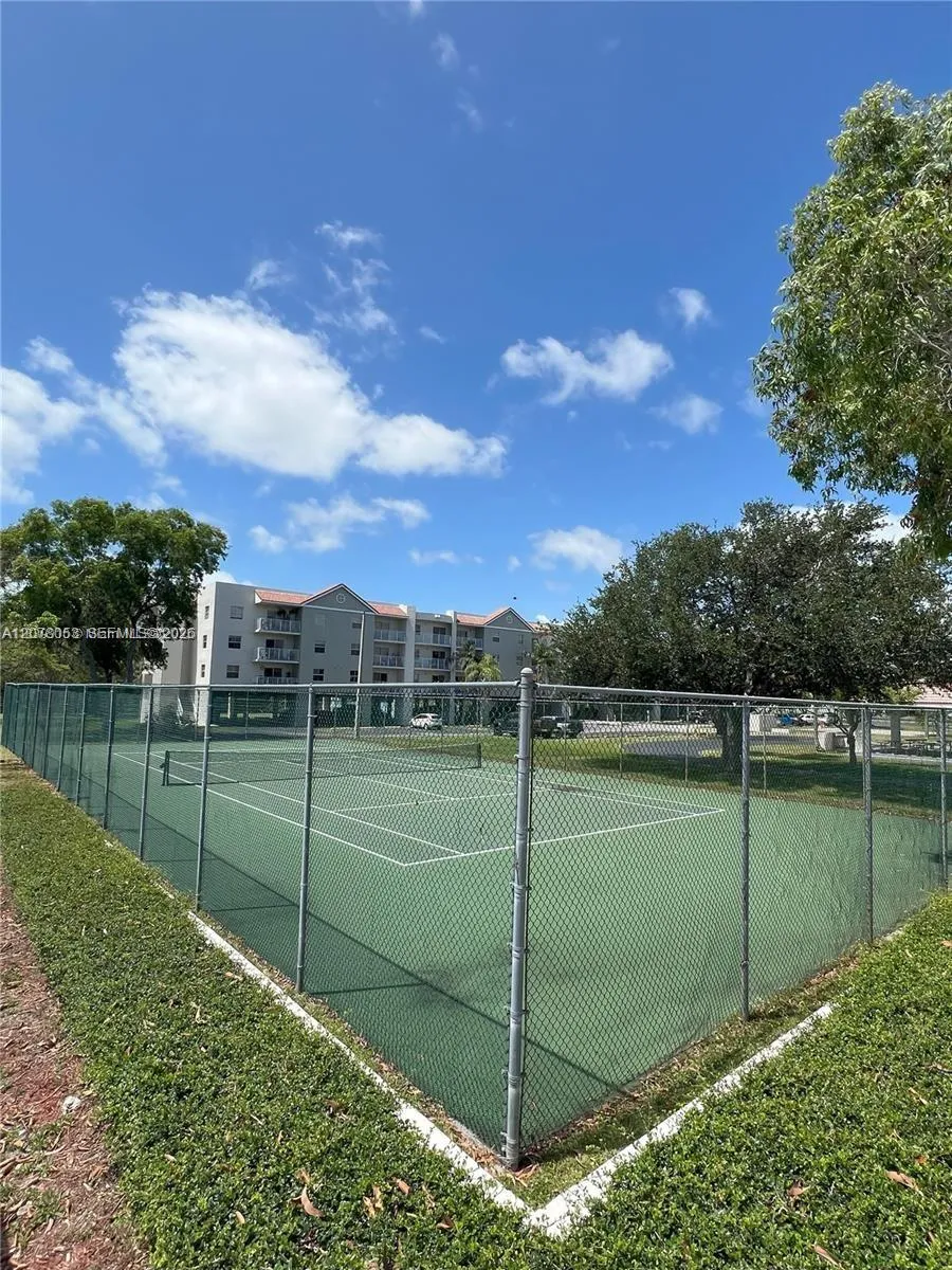 8240 SW 210th St #319 Cutler Bay, FL 33189