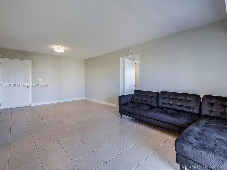 8240 SW 210th St #319 Cutler Bay, FL 33189