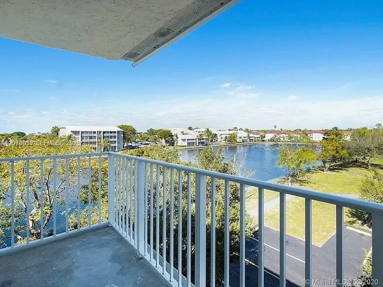 8240 SW 210th St #319 Cutler Bay, FL 33189