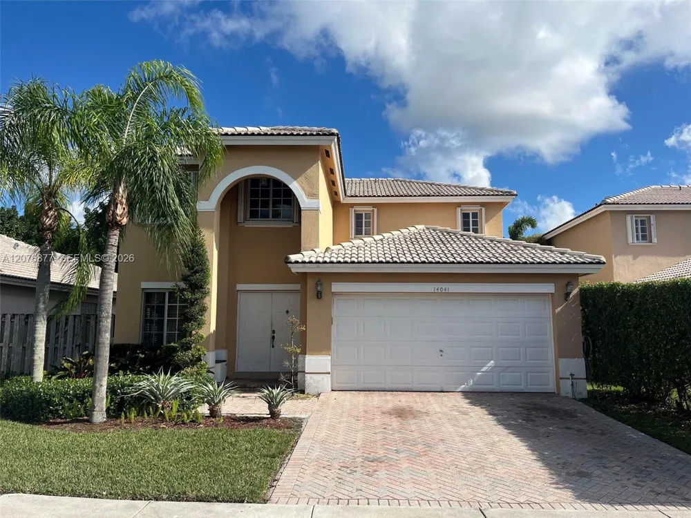 14041 SW 155th Ct Miami, FL 33196