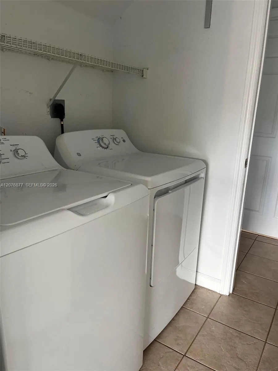 14041 SW 155th Ct Miami, FL 33196