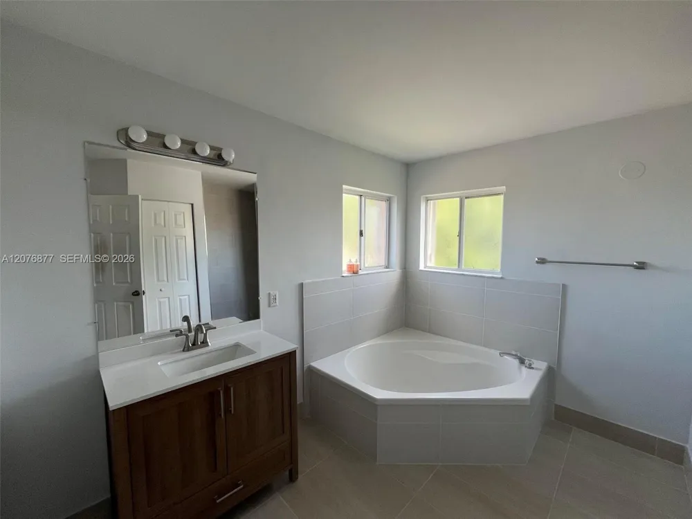 14041 SW 155th Ct Miami, FL 33196