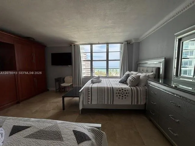 5151 Collins Ave #1036 Miami Beach, FL 33140