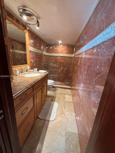 5151 Collins Ave #1036 Miami Beach, FL 33140