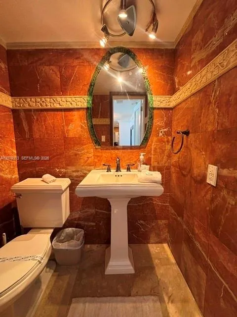 5151 Collins Ave #1036 Miami Beach, FL 33140