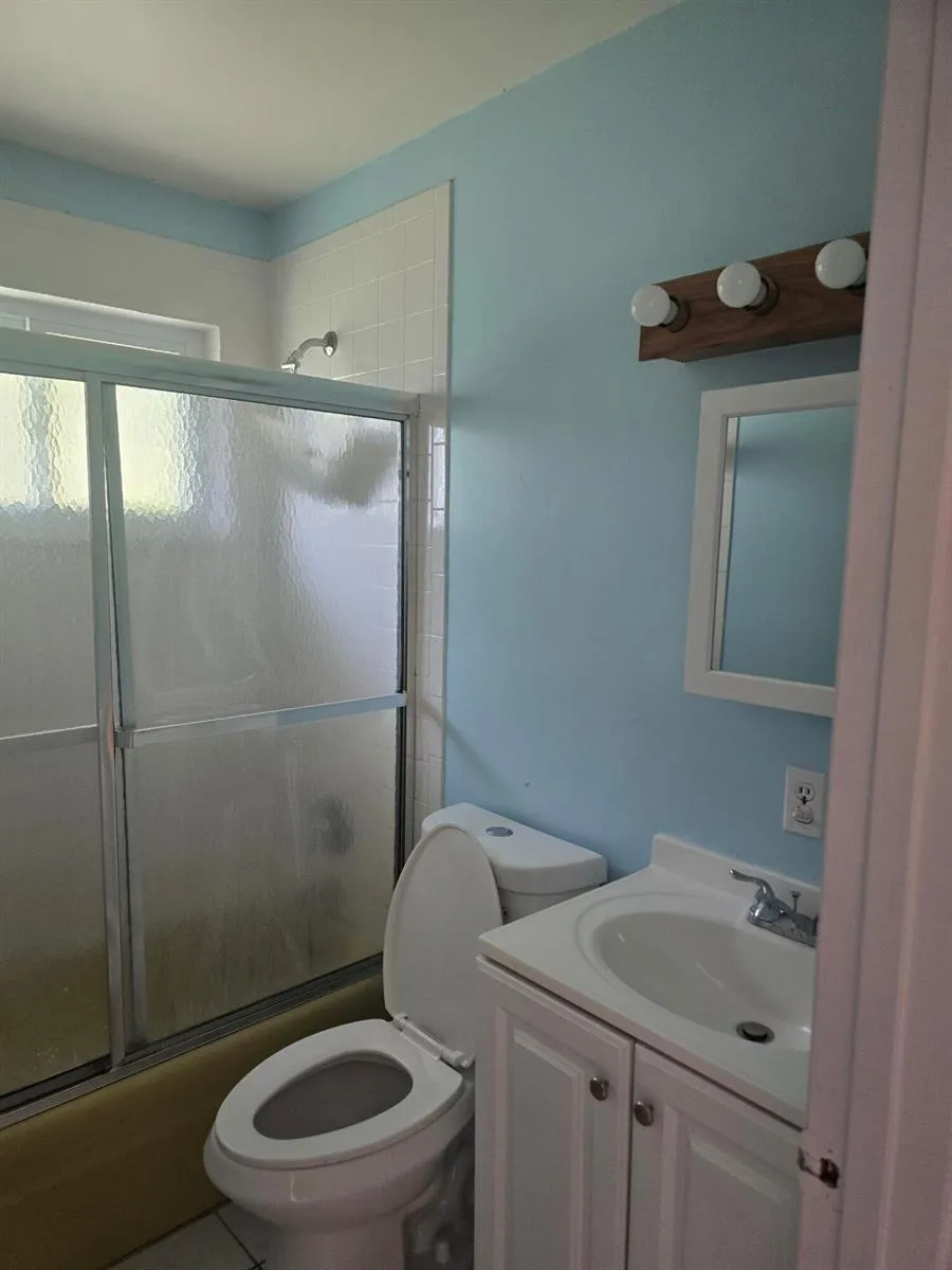 3203 SE 29th Lane ## 5 Okeechobee, FL 34974