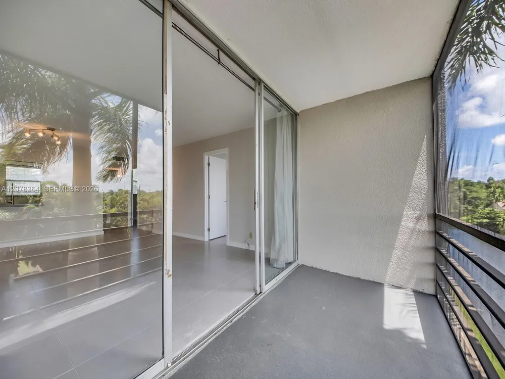 108 Royal Park Dr #3G Oakland Park, FL 33309
