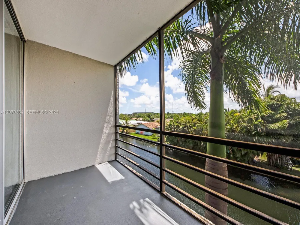 108 Royal Park Dr #3G Oakland Park, FL 33309