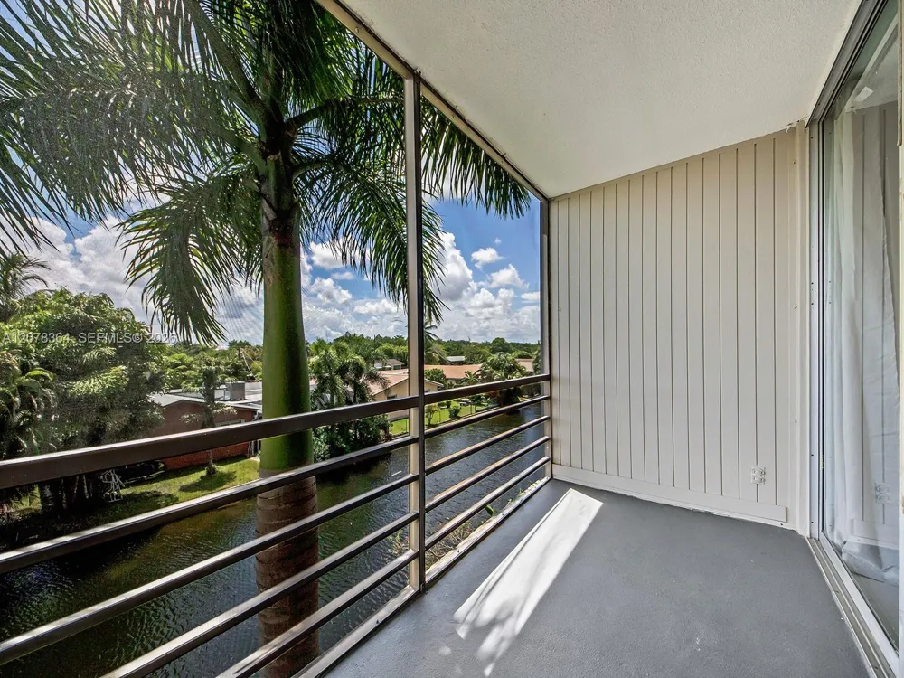 108 Royal Park Dr #3G Oakland Park, FL 33309