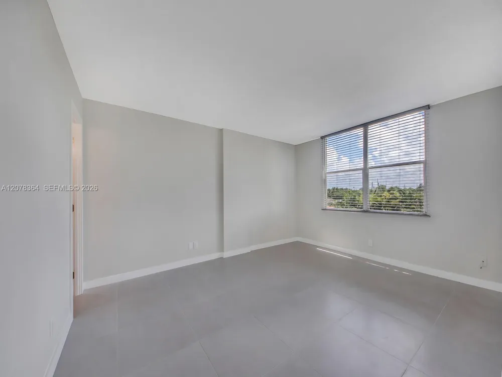 108 Royal Park Dr #3G Oakland Park, FL 33309
