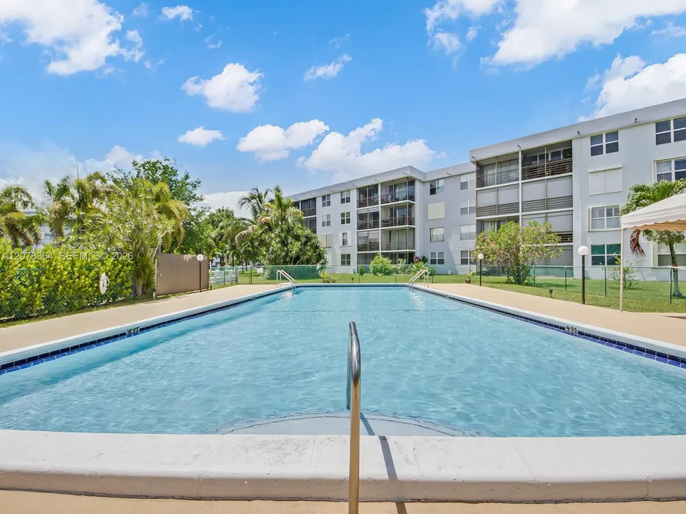 108 Royal Park Dr #3G Oakland Park, FL 33309