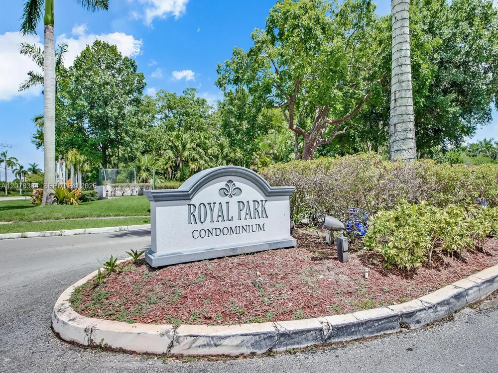 108 Royal Park Dr #3G Oakland Park, FL 33309