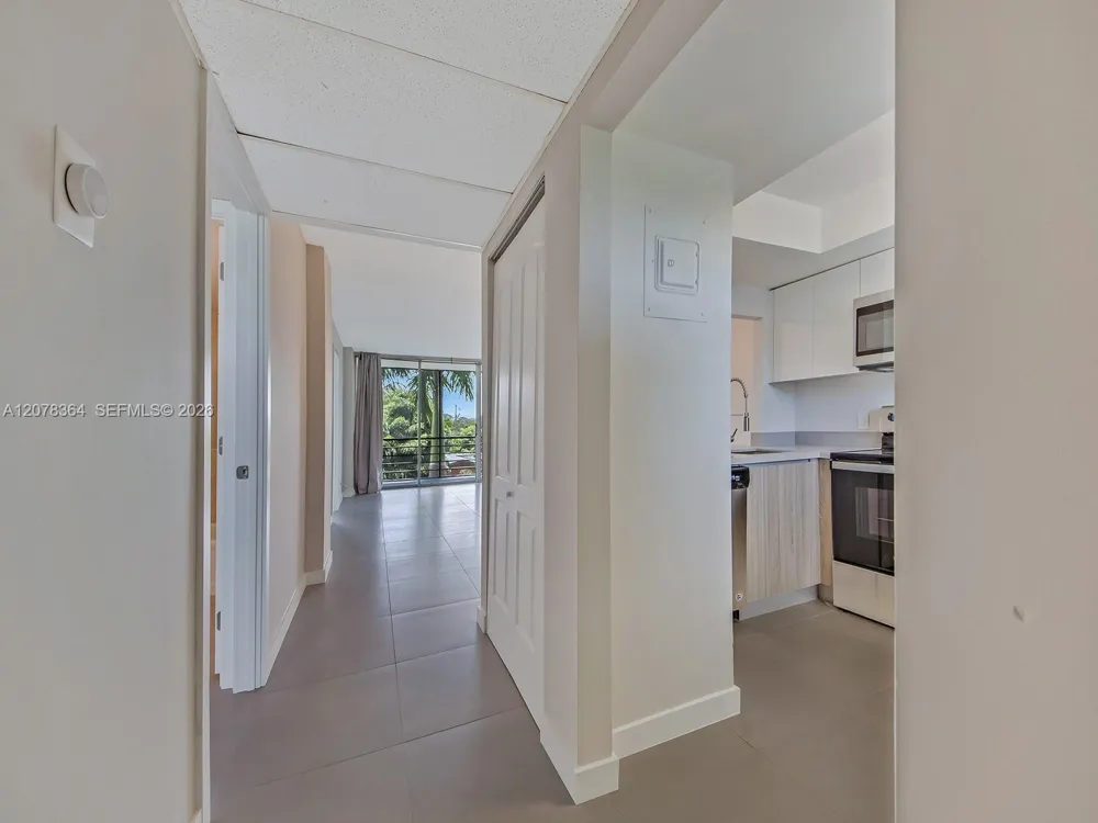 108 Royal Park Dr #3G Oakland Park, FL 33309