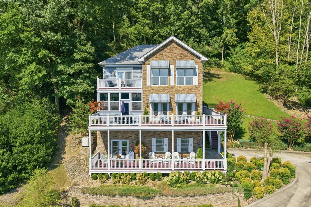 255 Nadia Ln Smithville, TN 37166