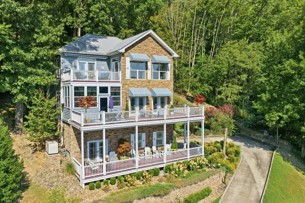 255 Nadia Ln Smithville, TN 37166