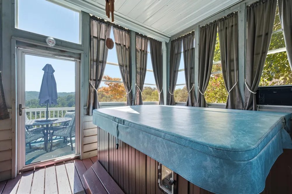 255 Nadia Ln Smithville, TN 37166