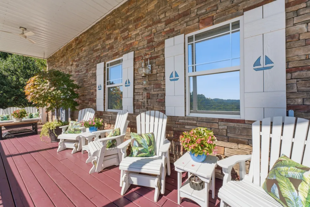255 Nadia Ln Smithville, TN 37166