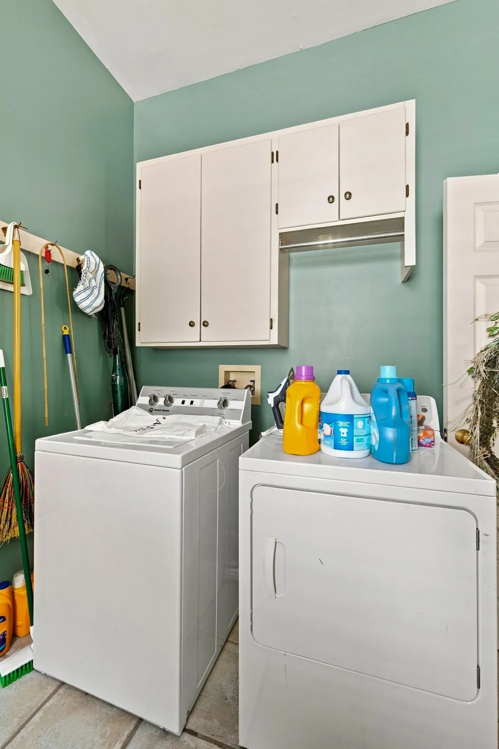 212 Kippsford Pond Rd Columbia, TN 38401