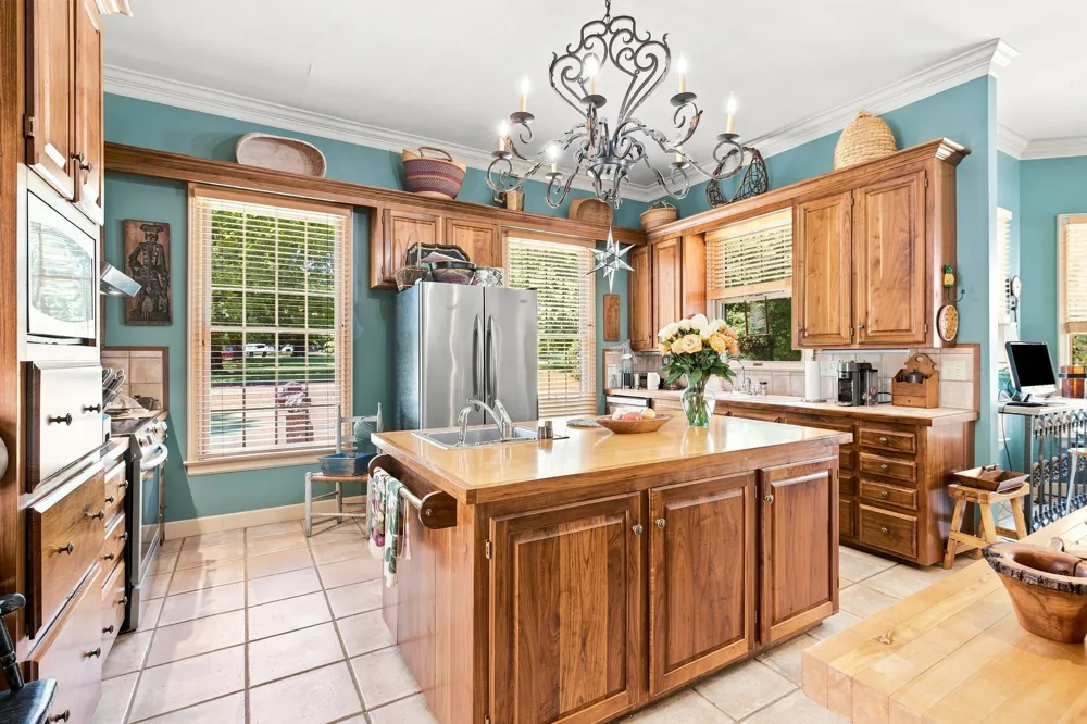 212 Kippsford Pond Rd Columbia, TN 38401