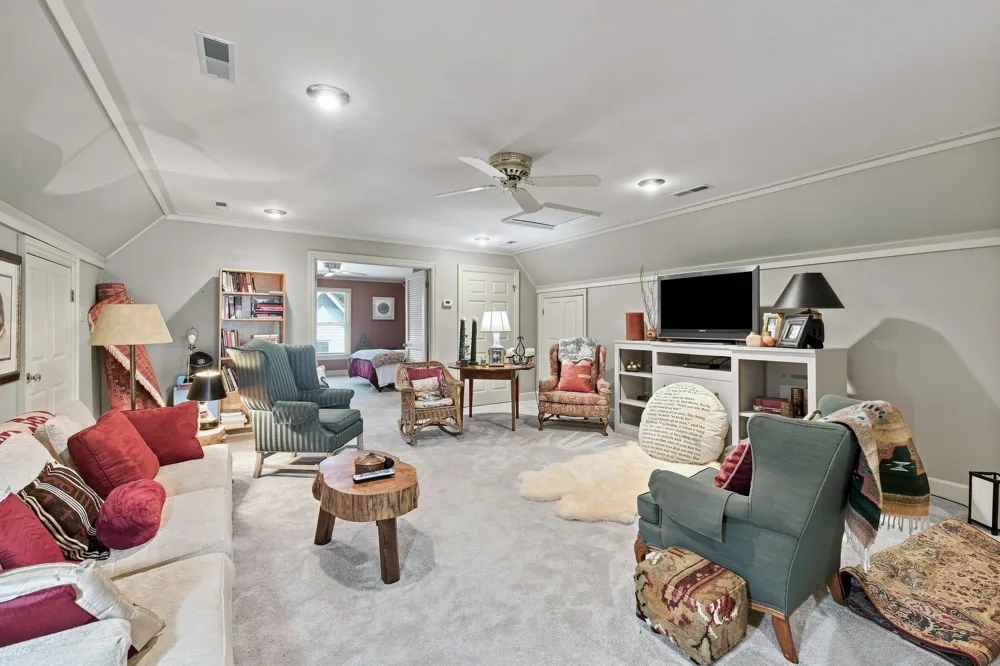 212 Kippsford Pond Rd Columbia, TN 38401