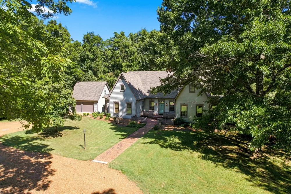 212 Kippsford Pond Rd Columbia, TN 38401