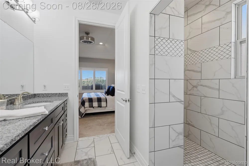 8310 Stoney Creek Drive Green Oak Township, MI 48178
