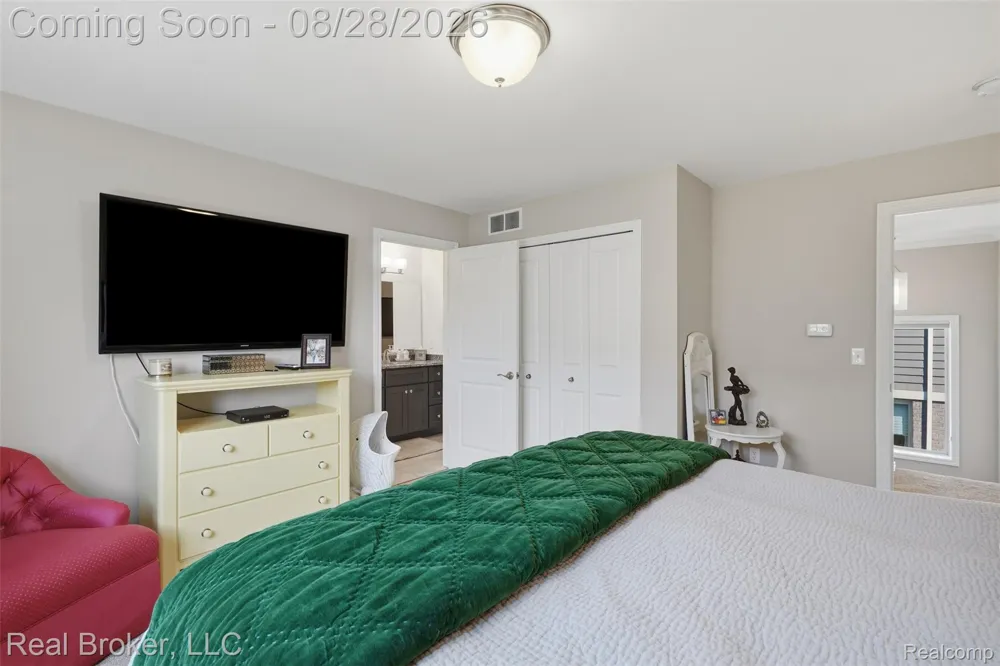 8310 Stoney Creek Drive Green Oak Township, MI 48178