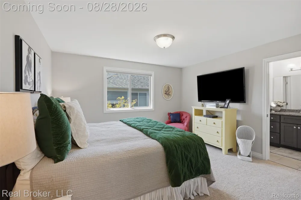 8310 Stoney Creek Drive Green Oak Township, MI 48178