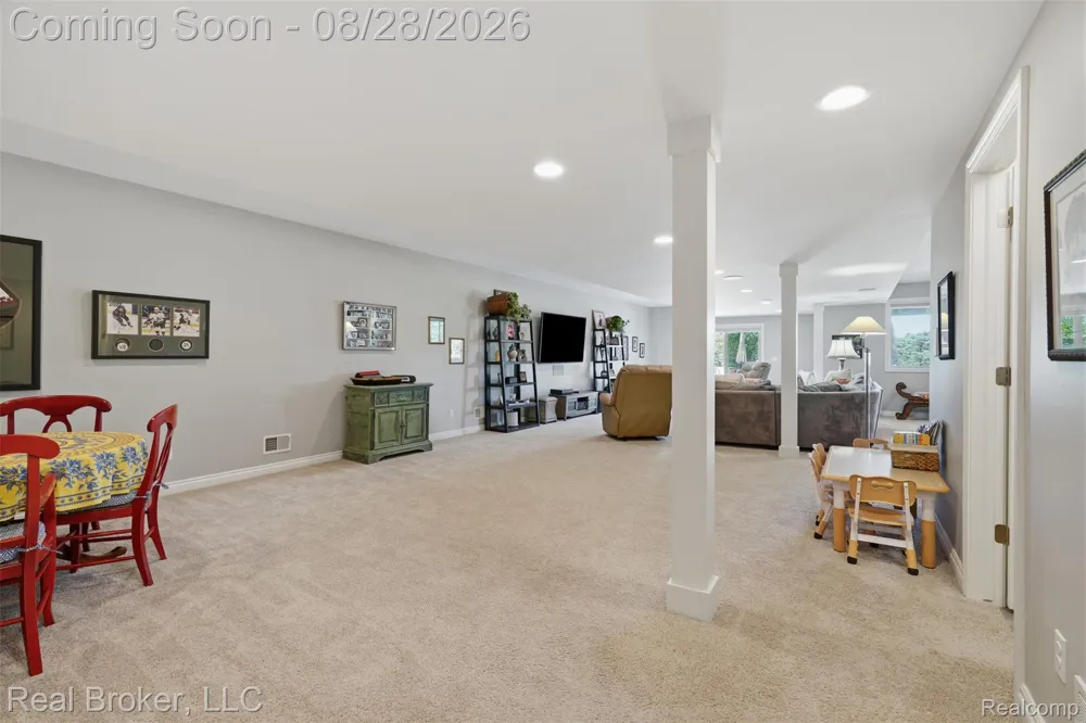 8310 Stoney Creek Drive Green Oak Township, MI 48178