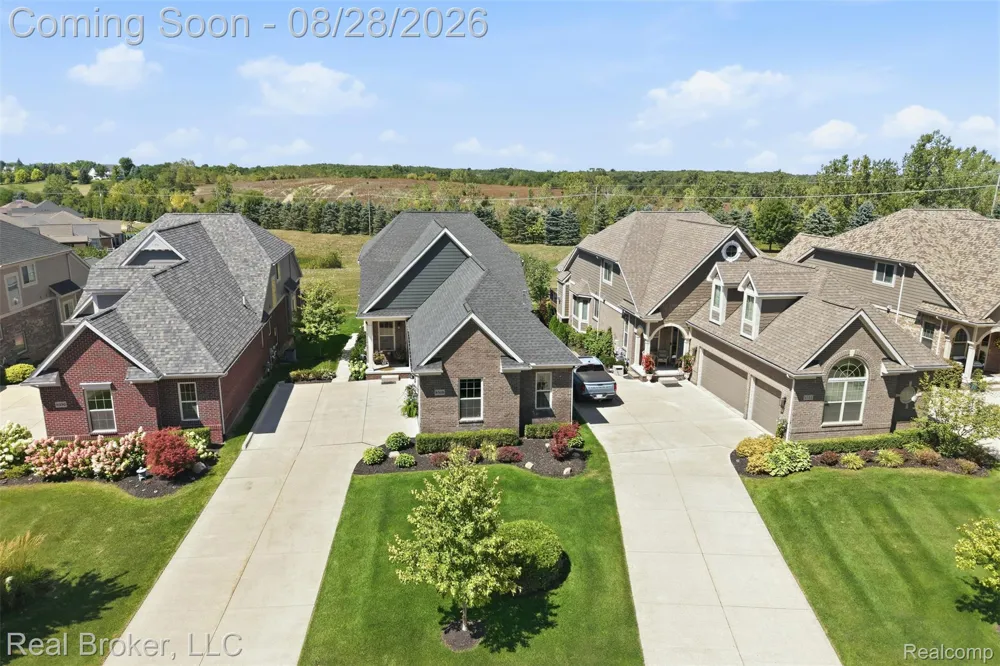8310 Stoney Creek Drive Green Oak Township, MI 48178