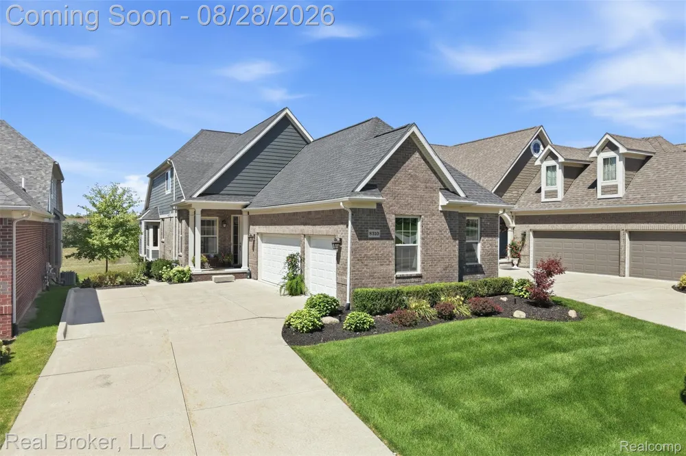 8310 Stoney Creek Drive Green Oak Township, MI 48178