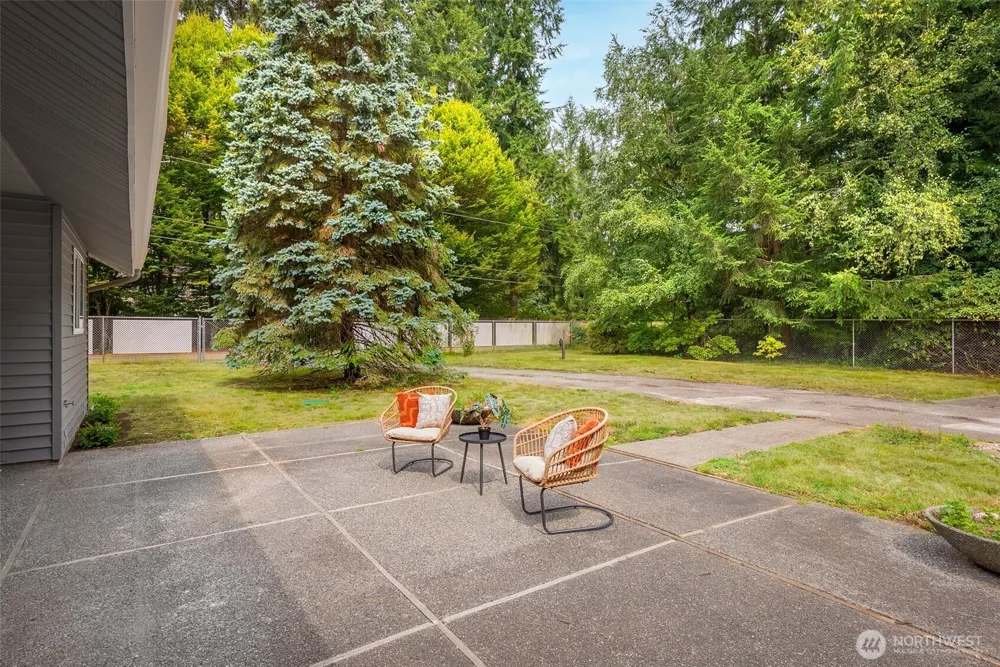 25015 55th Avenue NE Arlington, WA 98223