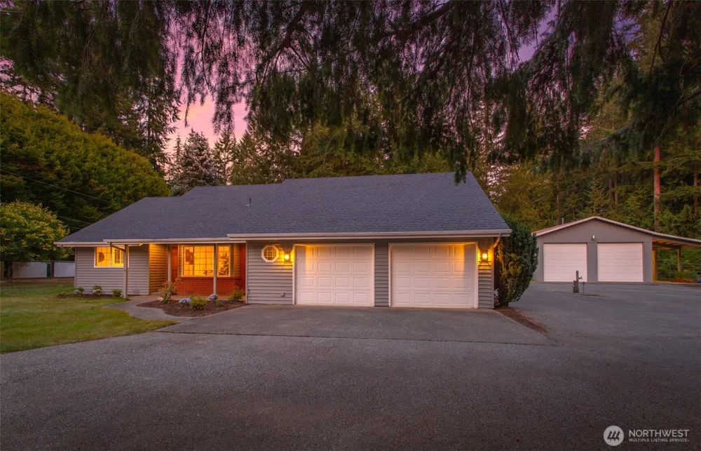 25015 55th Avenue NE Arlington, WA 98223