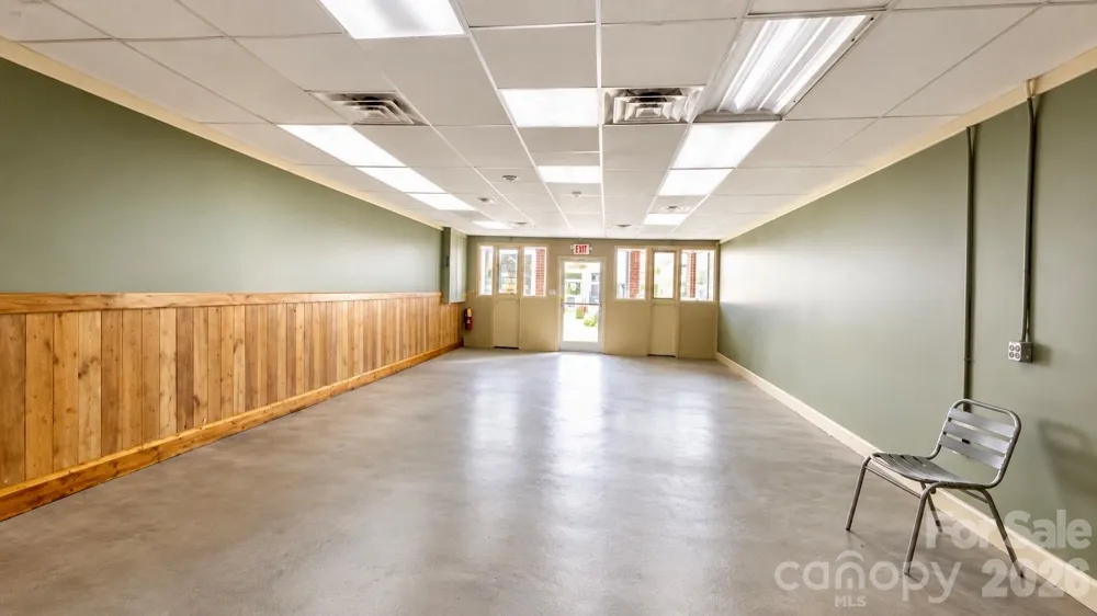 62 S Logan Street Marion, NC 28752