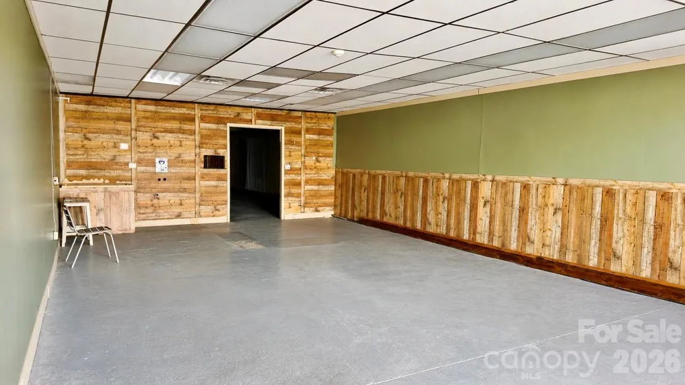 62 S Logan Street Marion, NC 28752