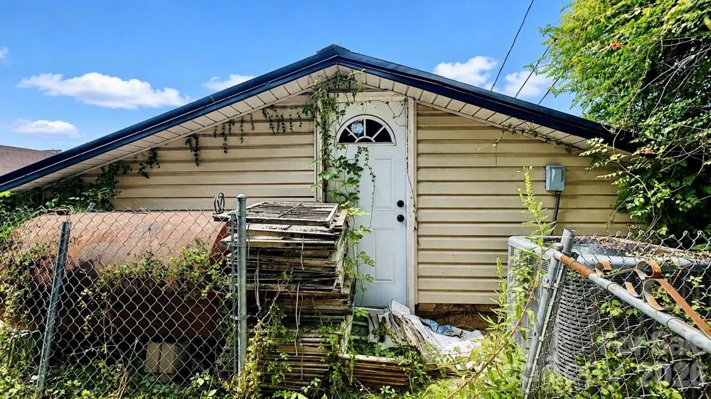 62 S Logan Street Marion, NC 28752