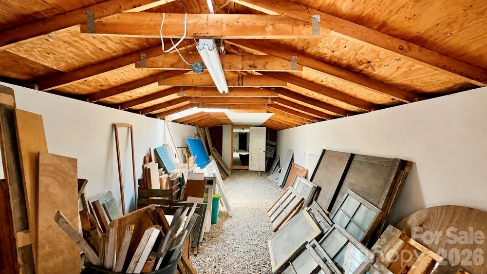 62 S Logan Street Marion, NC 28752