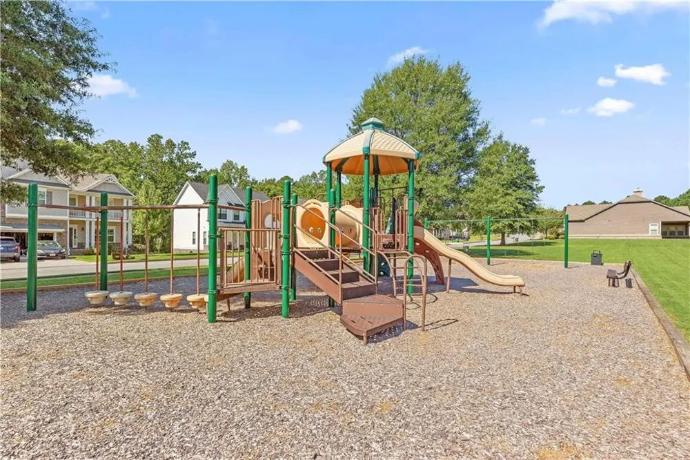 40 Lakewood Court SE Cartersville, GA 30120