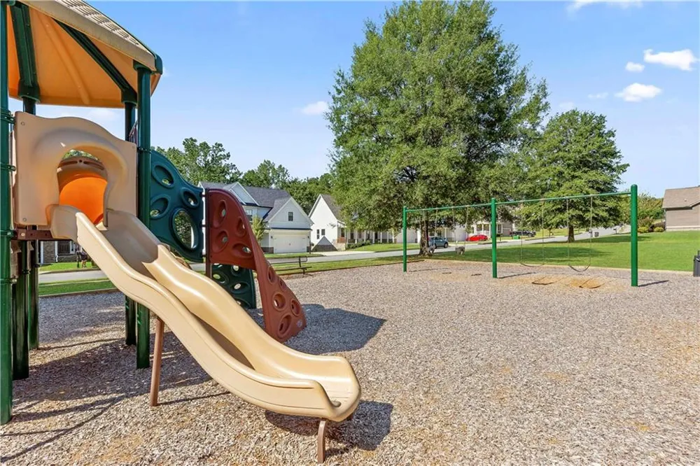 40 Lakewood Court SE Cartersville, GA 30120