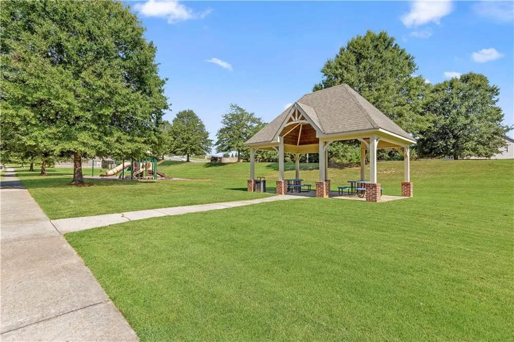 40 Lakewood Court SE Cartersville, GA 30120