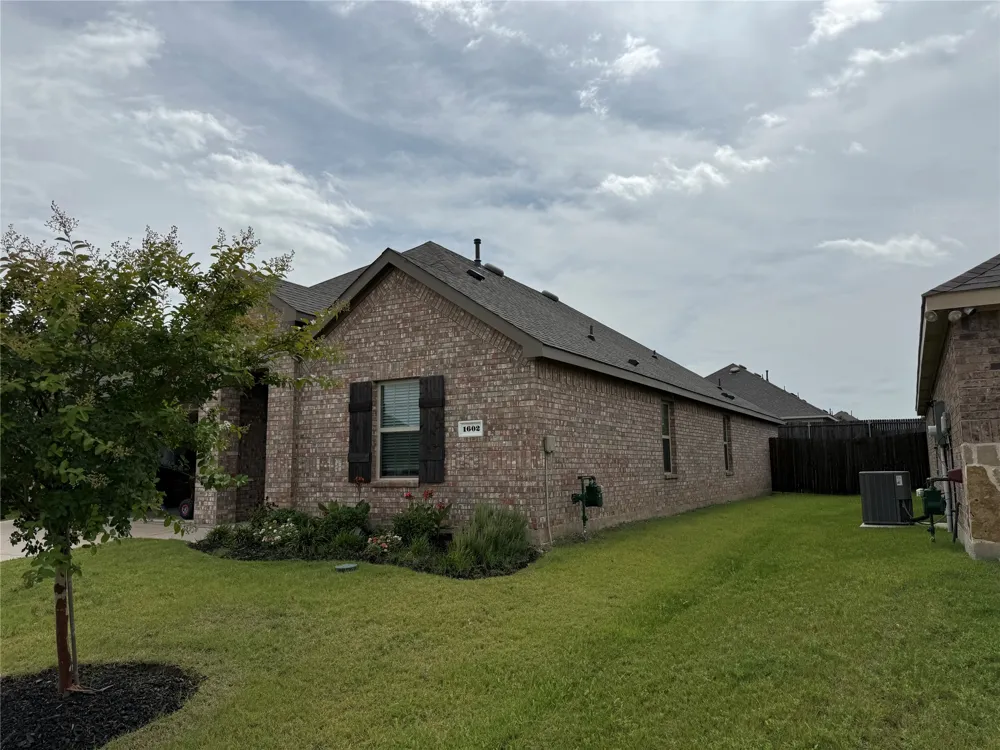 1602 Maple Ridge Drive Princeton, TX 75407