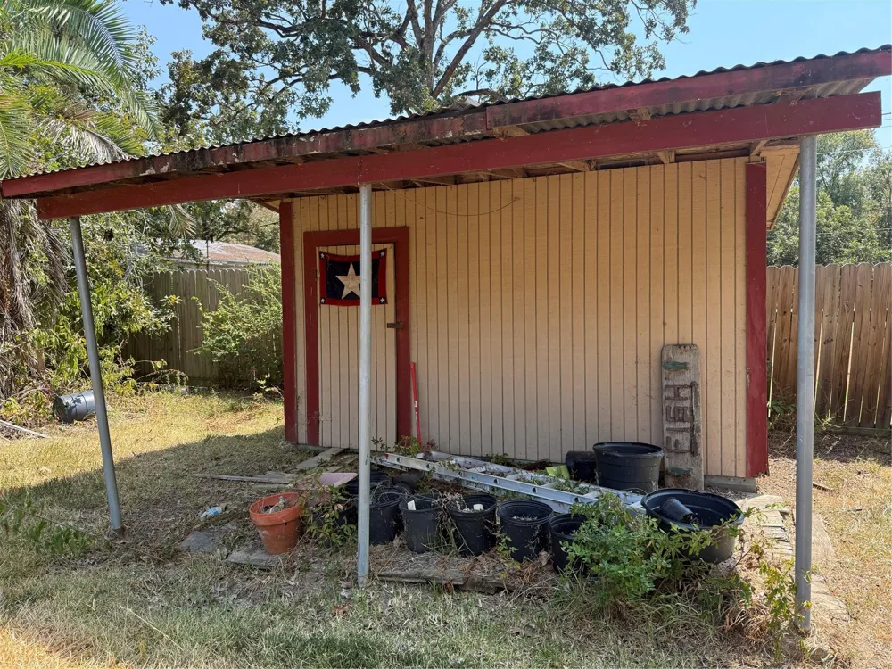 239 Sycamore Ridge Onalaska, TX 77360
