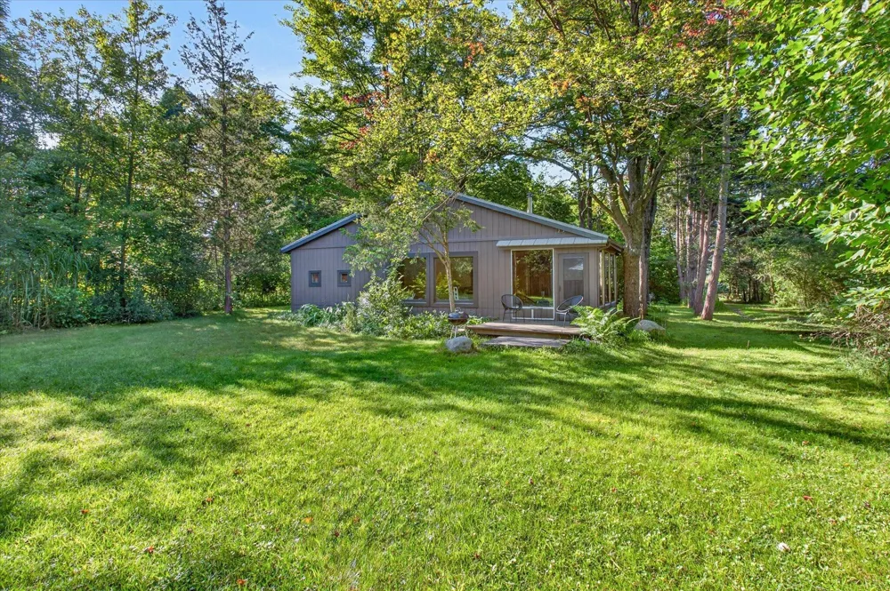 7841 W East Road Three Oaks, MI 49128