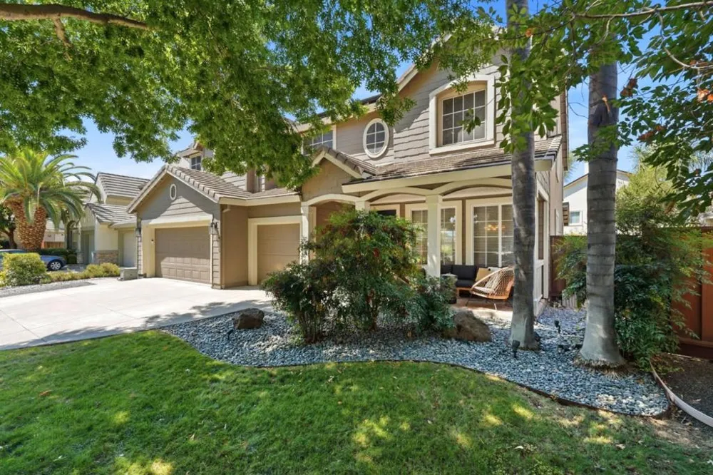 1320 Eastlake Circle Tracy, CA 95304